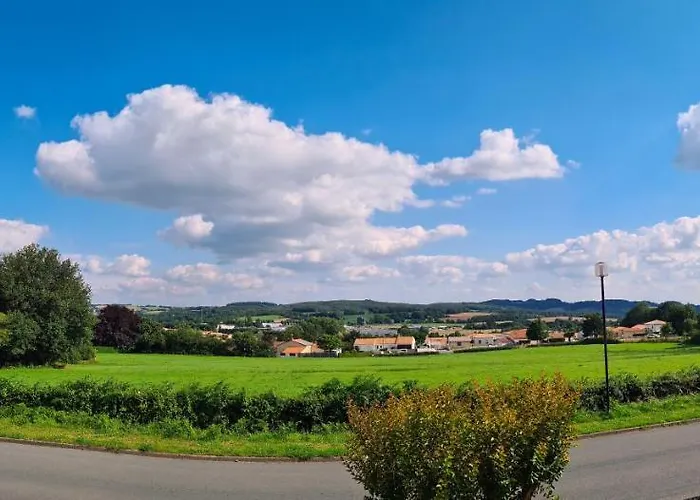 Puy Du Fou Maison 12 Personnes 4mn Du Grand Parc Hébergement de vacances Les Épesses
